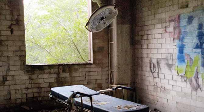 Doctor Visits Abandoned Hospital He Used to Work at for Nostalgia and Finds a 14-Year-Old Letter from a Former Patient