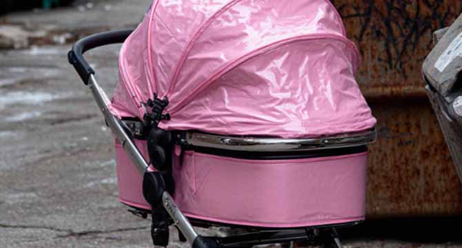 I Saw a Wealthy Woman Leave a Baby Stroller by the Dumpster — My Life Wasn’t the Same After I Opened It
