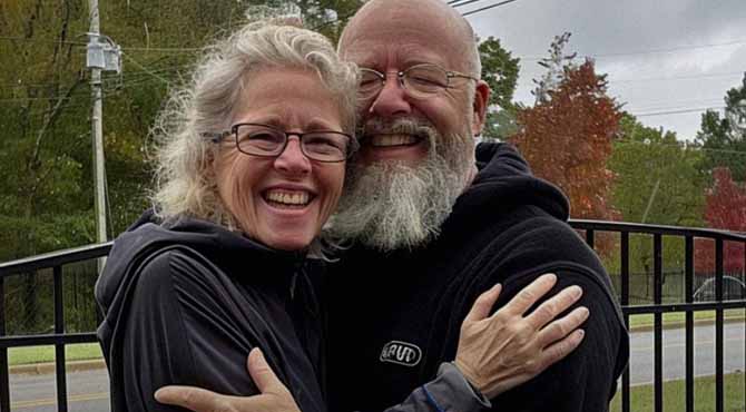 My House’s Previous Owner Left Me a Warning Note about Our Neighbors – I Couldn’t Believe It until One Day