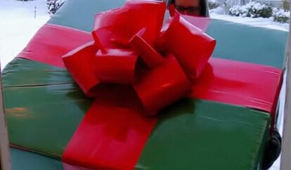 I Let a Mother and Her Baby Stay in My House Two Days Before Christmas—on Christmas Morning, a Box Arrived with My Name on It