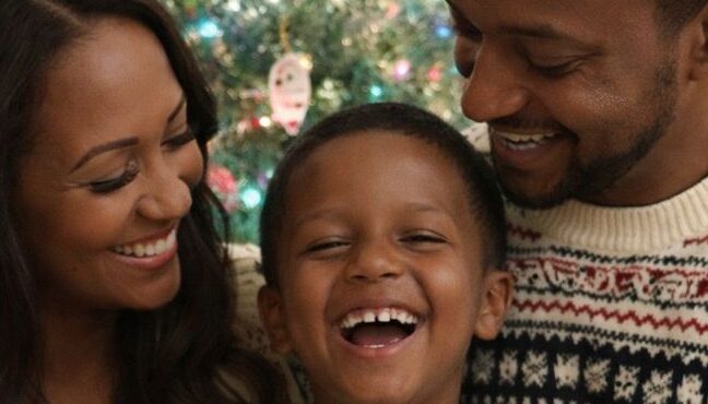 I Sent Out Christmas Postcards This Year—Soon After, I Received a Text Saying, ‘Hon, That’s Not Your Hubby in the Pic!’