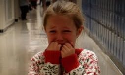 My Daughter’s Classmate Mocked Her Christmas Gift—Her Mother’s Reaction Took My Breath Away