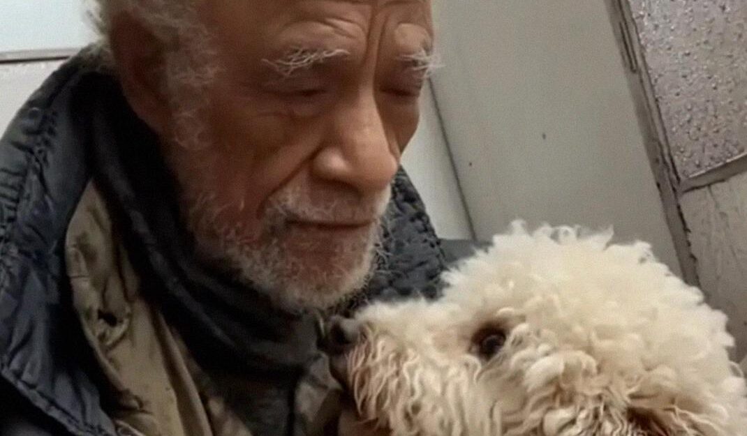 I Gave a Free Dinner to a Broke Old Man – the Next Morning, Something on My Door Made My Heart Stop