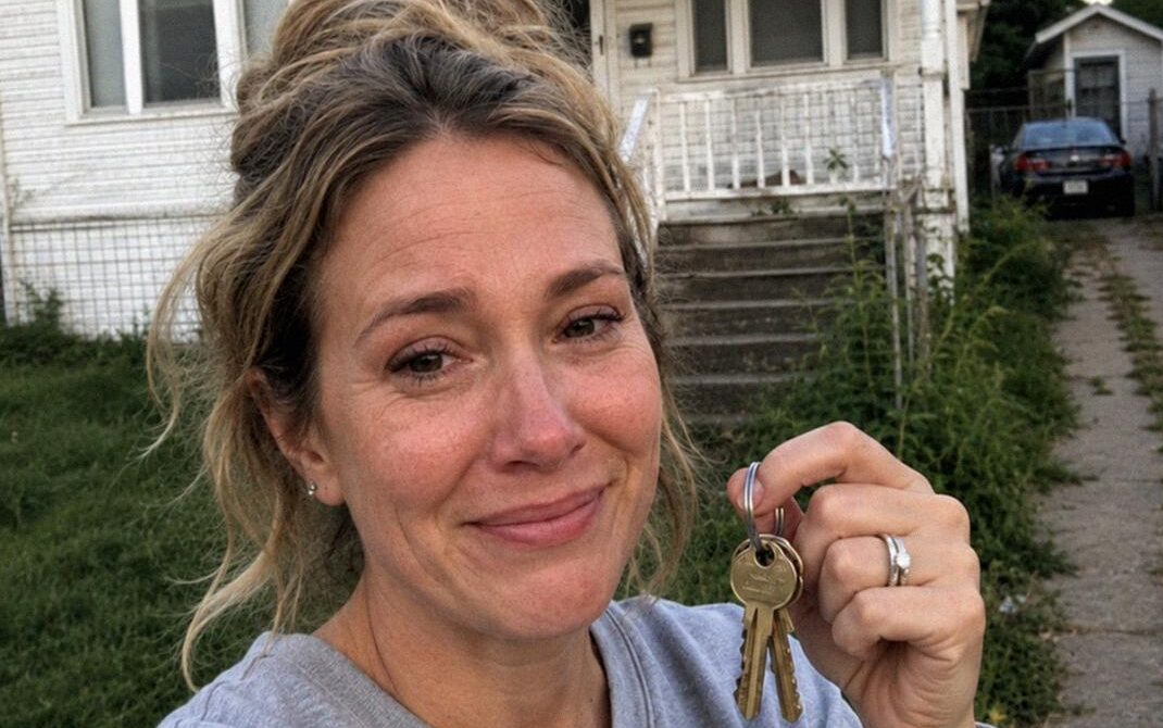 I Bought My Childhood Home at Auction – On My First Night Back, My Mother Called Crying and Said, ‘Please Tell Me You Haven’t Found the Room Your Father Sealed Off’