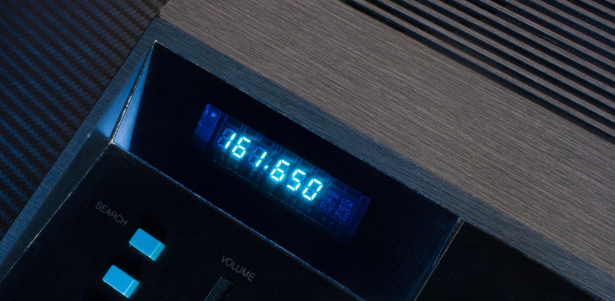 I Bought A Police Scanner at A Yard Sale — It Started Playing Emergency Calls That Never Happened