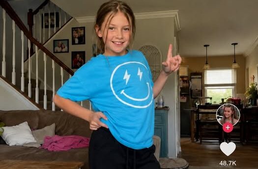 I Spotted One Detail in My Daughter’s TikTok Background – Then I Called and Told Her to Leave the House