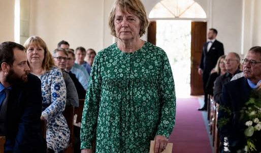 My Sister Banned Our Mom from Her Wedding Because She Has Dementia and Told Everyone She Refused to Come – What Happened During the Wedding Vows Left Everyone Speechless