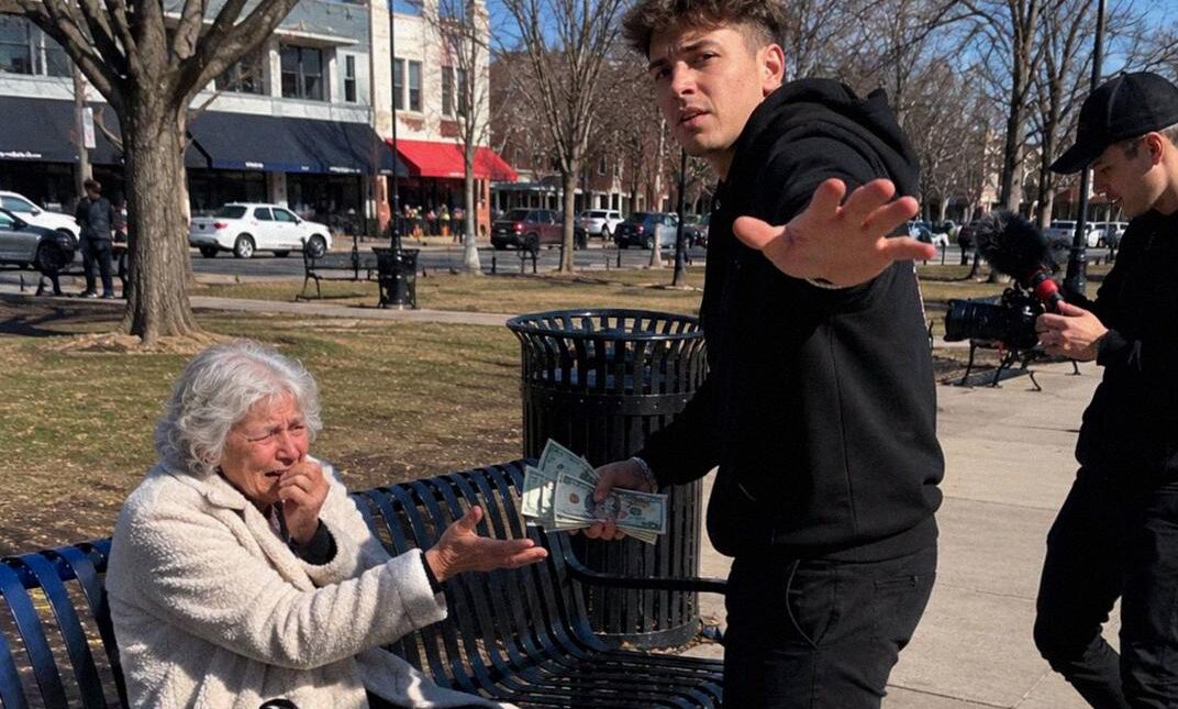 The Blogger Tried to Embarrass a Poor Elderly Woman for Views – Then I Intervened