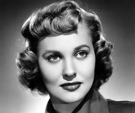 Lola Albright: A Timeless Elegance of Hollywood’s Golden Television Era